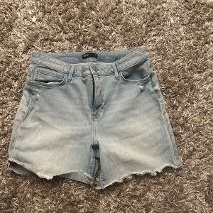 Simply Vera Vera Wang Light Wash Jean Shorts